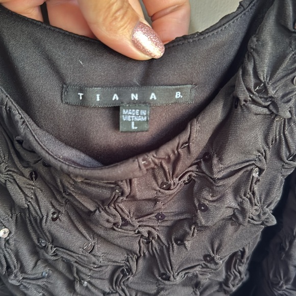 Ladies little black dress - Picture 4 of 5